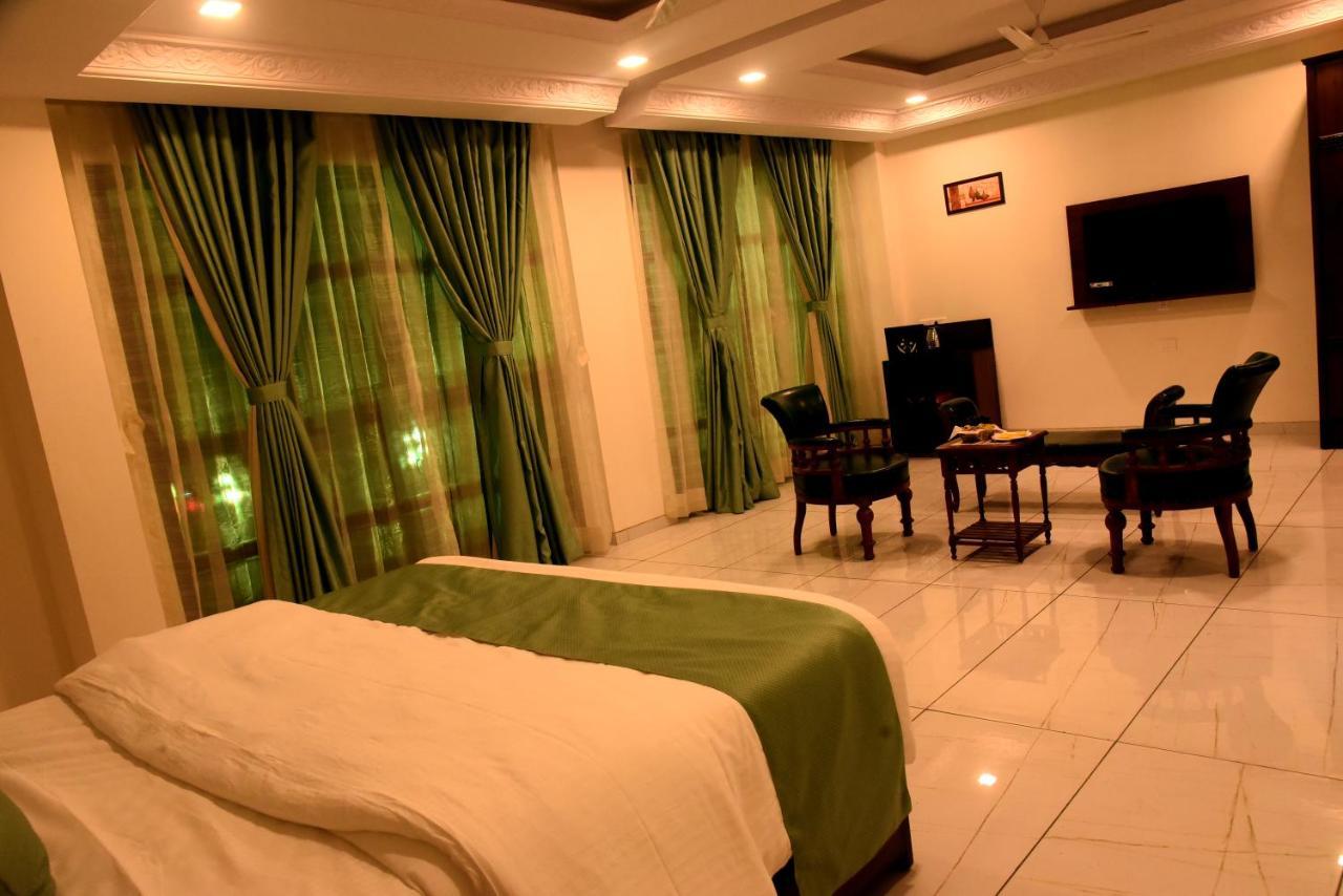 Vits Excellensea Karde Beach Dāpoli 외부 사진