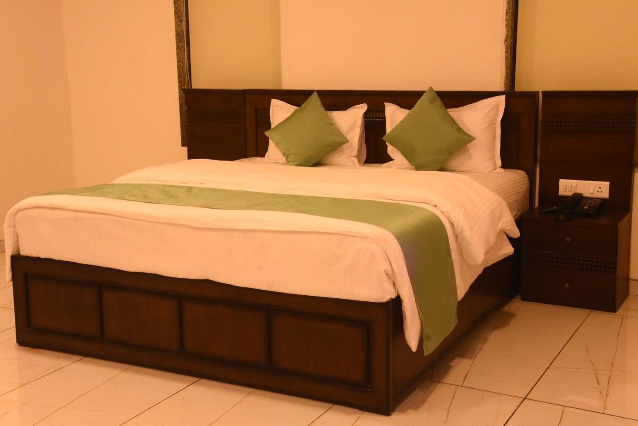 Vits Excellensea Karde Beach Dāpoli 외부 사진