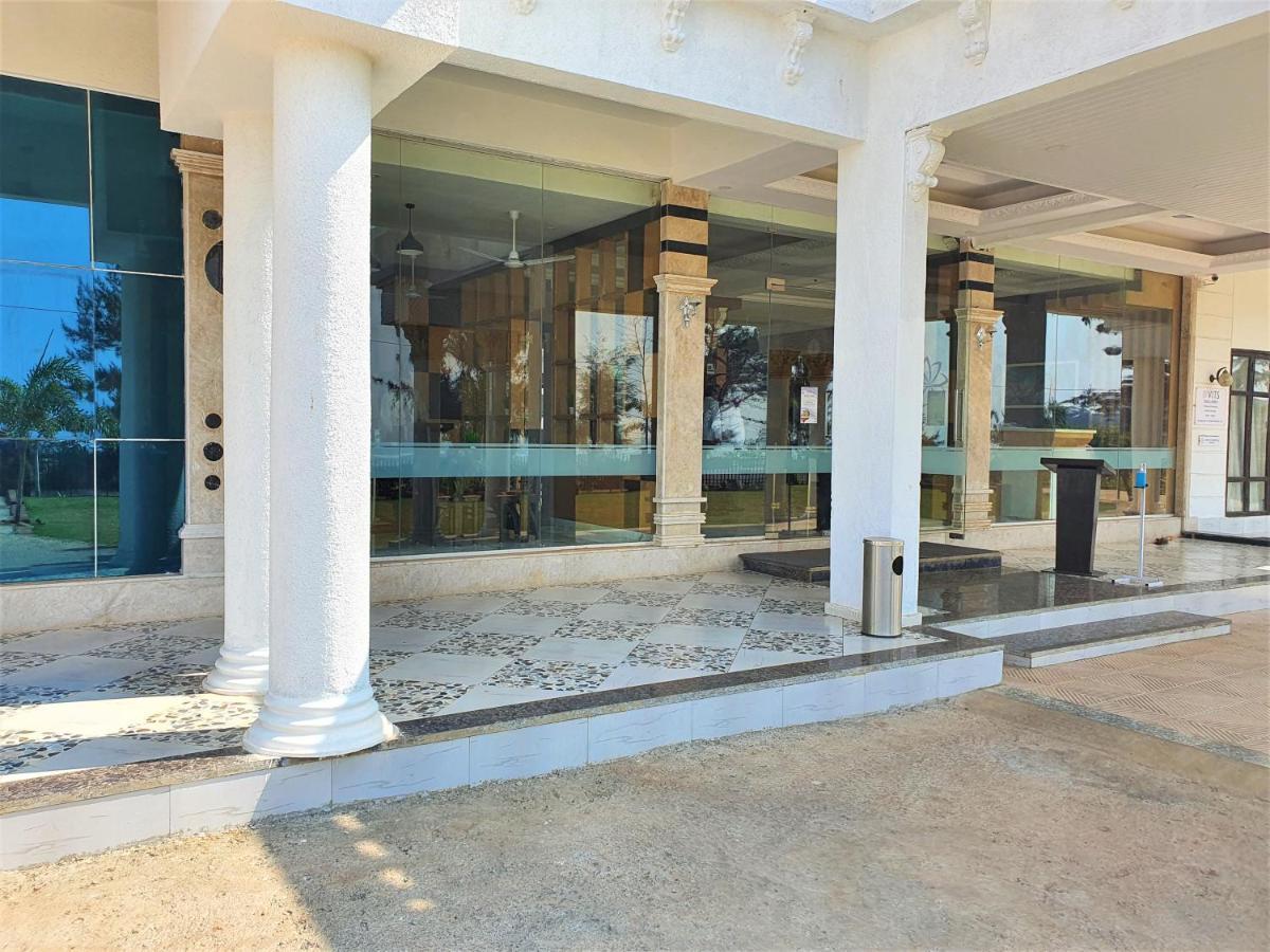 Vits Excellensea Karde Beach Dāpoli 외부 사진