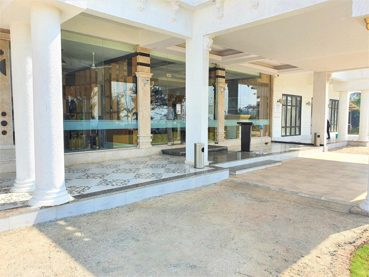 Vits Excellensea Karde Beach Dāpoli 외부 사진