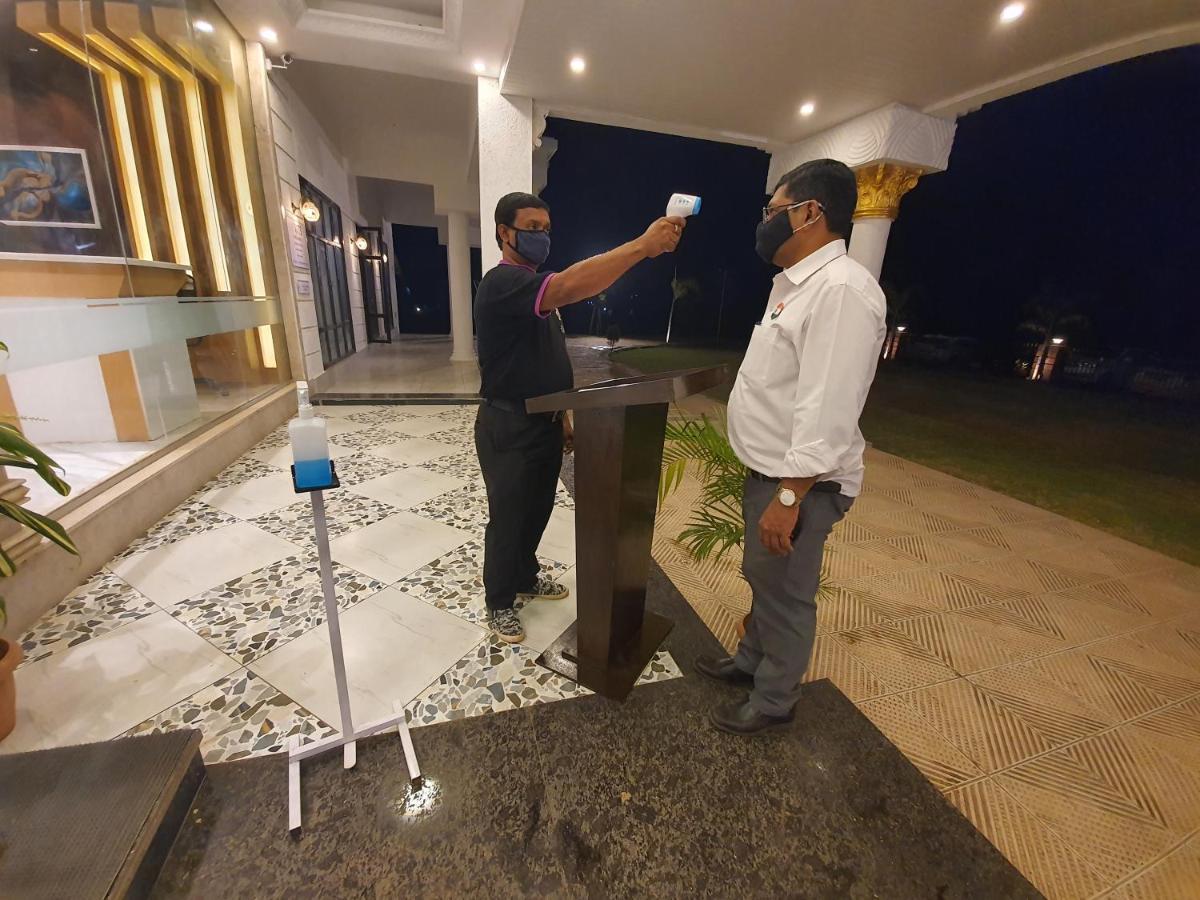 Vits Excellensea Karde Beach Dāpoli 외부 사진