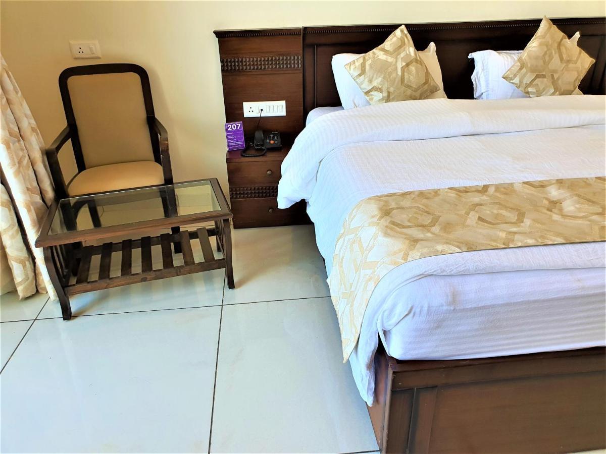 Vits Excellensea Karde Beach Dāpoli 외부 사진