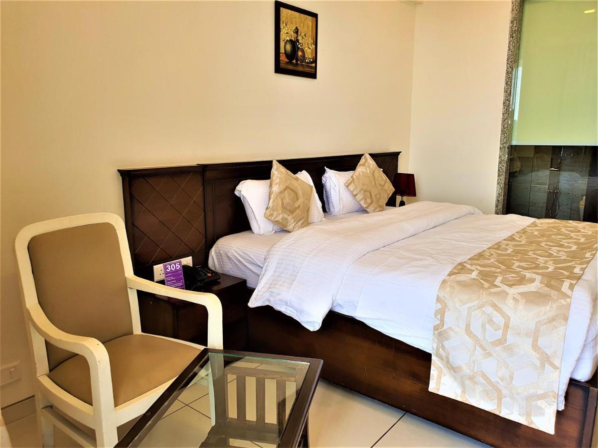 Vits Excellensea Karde Beach Dāpoli 외부 사진